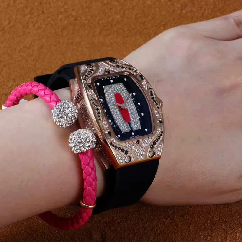 Женские Водонепроницаемые механические часы с большим циферблатом, полностью прозрачные
Женские Водонепроницаемые механические часы с большим циферблатом, полностью прозрачные