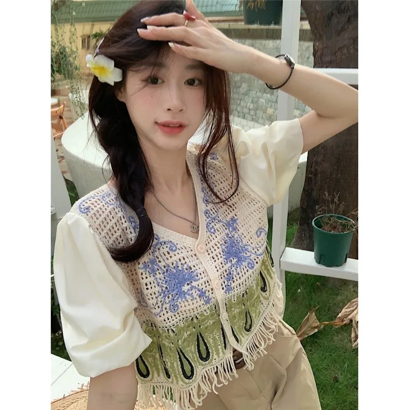 

Summer Korean Spicy Girl Style V-neck Spliced Bubble Sleeves Show Thin Design Sense Embroidered Hollow Short Sleeve Chiffon Shir