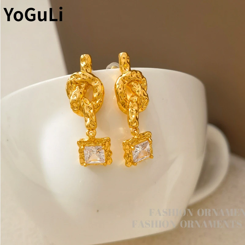 Fashion Jewelry 925 Silver Needle Knot Earrings Elegant Temperament High Quality Copper Zircon Drop Earrings For Women GIft
Fashion Jewelry 925 Silver Needle Knot Earrings Elegant Temperament High Quality Copper Zircon Drop Earrings For Women GIft