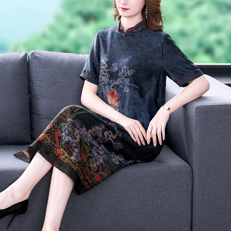 Summer 2022 New women's high quality Chinese style silk cheongsam print waist slimming mid-length dress
Summer 2022 New women's high quality Chinese style silk cheongsam print waist slimming mid-length dress