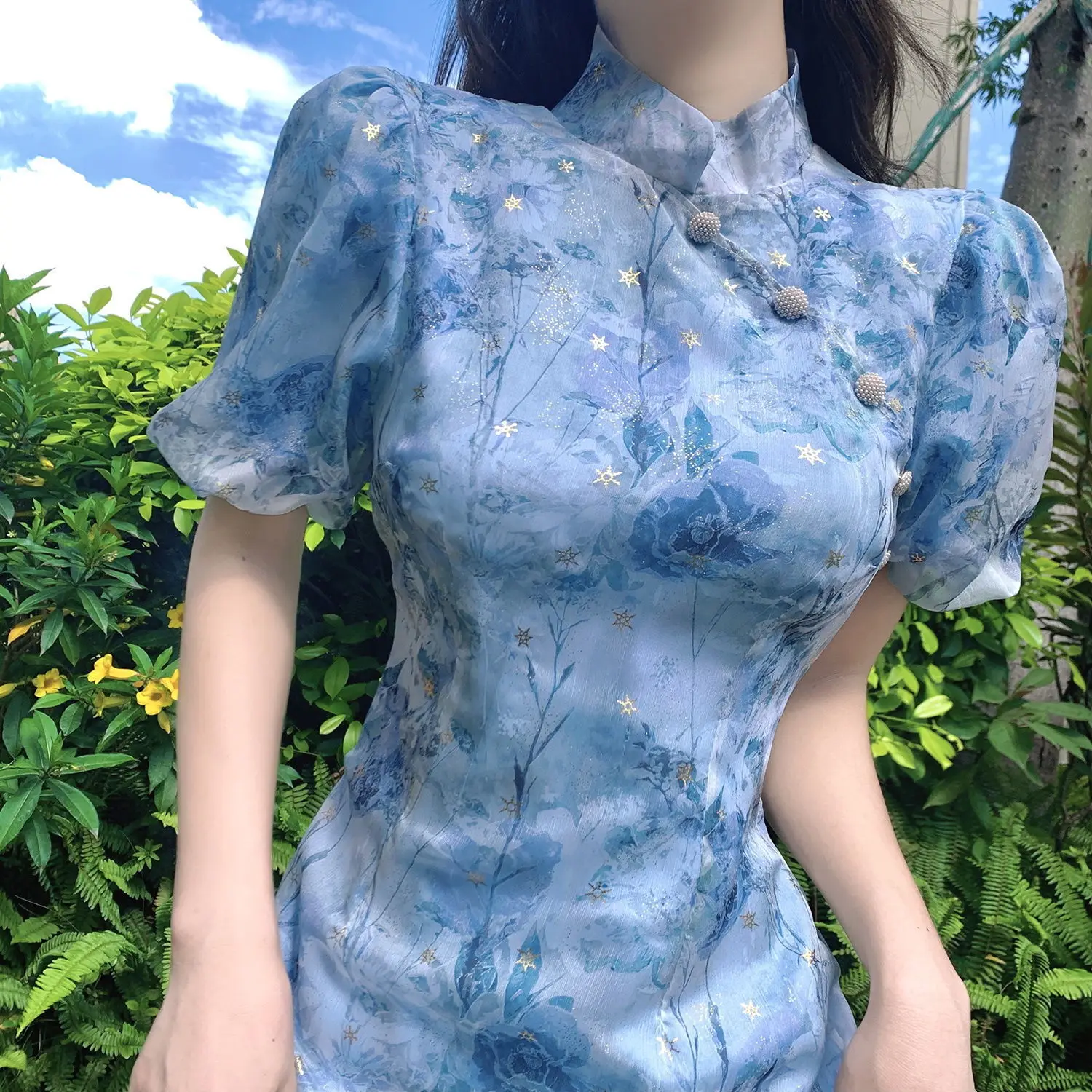 Women Blue Cheongsam Floral Vintage Short Dress Female Costumes Short Puff Sleeve Summer Sexy Qipao S To 3XL
Women Blue Cheongsam Floral Vintage Short Dress Female Costumes Short Puff Sleeve Summer Sexy Qipao S To 3XL