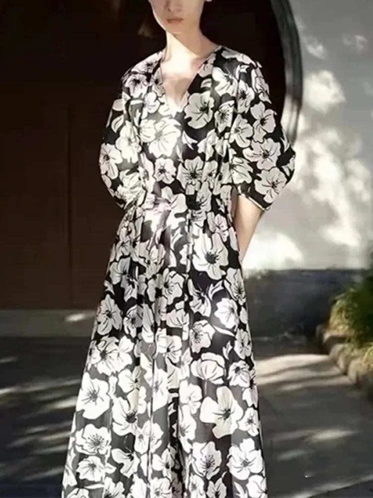 Floral print Women V-Neck Slim Waist Midi Dress Three-Quarter Sleeve Ladies Fashion Long Robes 2022 Early Spring new
Floral print Women V-Neck Slim Waist Midi Dress Three-Quarter Sleeve Ladies Fashion Long Robes 2022 Early Spring new