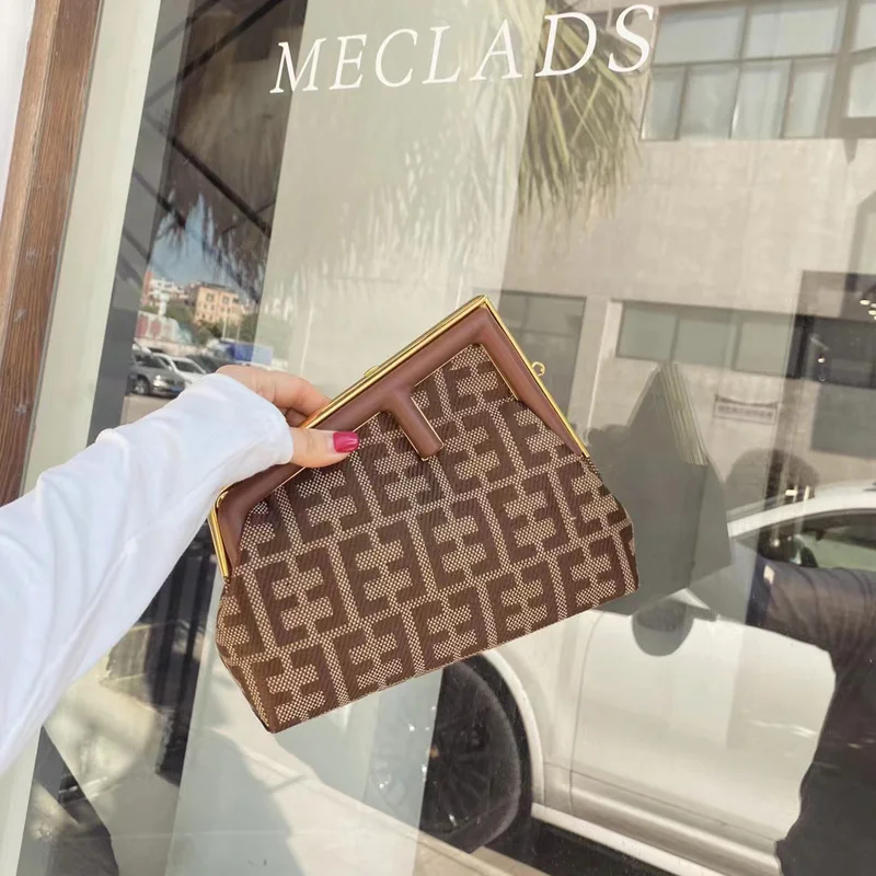 High Sense Bag Female 20222 New Fashion Luxury Bag All-match Clip Cloud Bag Clutch Bag Messenger Bag Tide
High Sense Bag Female 20222 New Fashion Luxury Bag All-match Clip Cloud Bag Clutch Bag Messenger Bag Tide