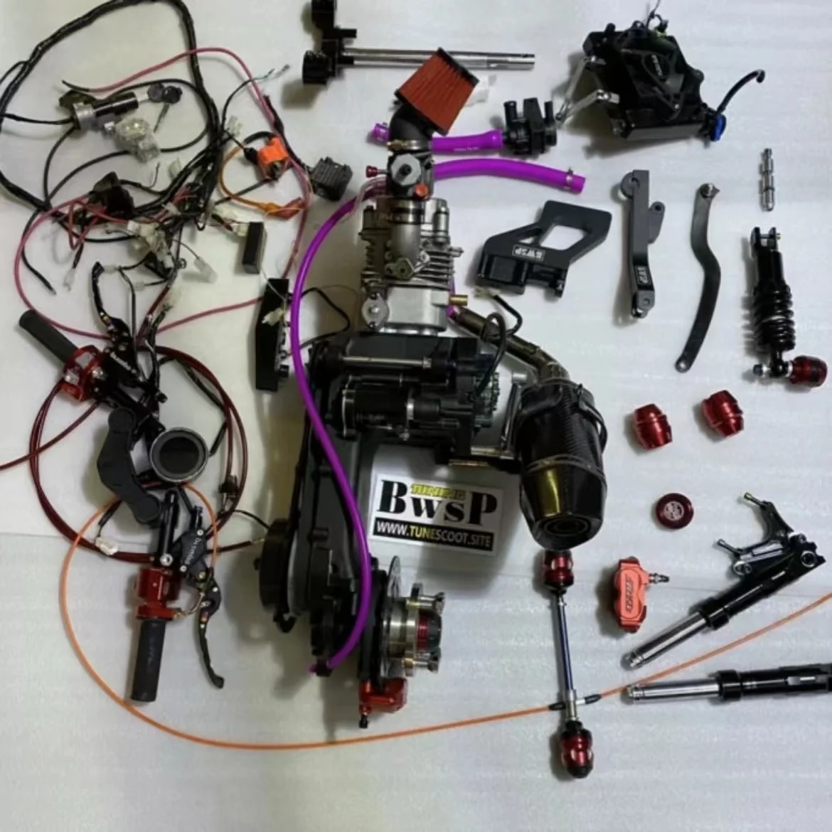 Комплект двигателя Gy6 180cc Ruckus, четыре клапана водяного охлаждения, полный комплект
Комплект двигателя Gy6 180cc Ruckus, четыре клапана водяного охлаждения, полный комплект