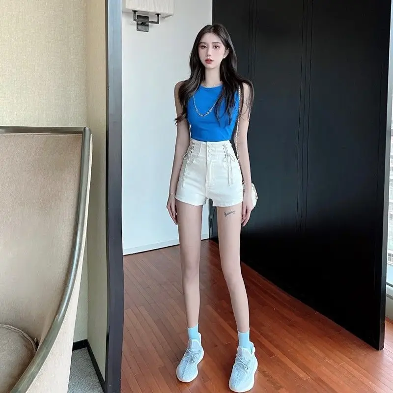 New Casual Fashion High-quality Design Sense Small Crowd High Waist Slim Tie Denim Shorts Women's Casual Short Jeans Trendy Ins
New Casual Fashion High-quality Design Sense Small Crowd High Waist Slim Tie Denim Shorts Women's Casual Short Jeans Trendy Ins