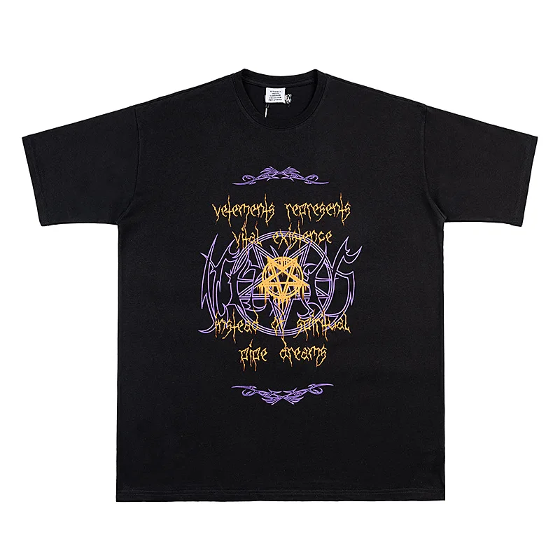 VETEMENTS T-shirt Men Women 1:1 Sanskrit Letter Print VETEMENTS Vintage Short-sleeved Tops
VETEMENTS T-shirt Men Women 1:1 Sanskrit Letter Print VETEMENTS Vintage Short-sleeved Tops