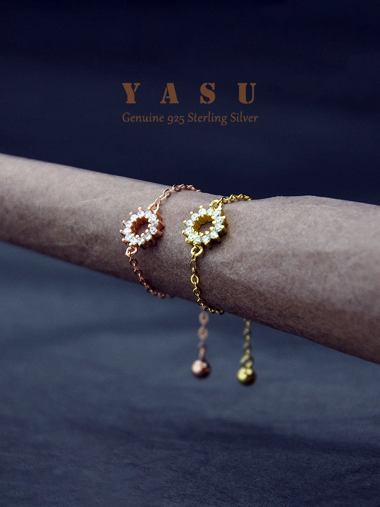 Женское кольцо с бантом из серебра 925 пробы, с буквой G
Женское кольцо с бантом из серебра 925 пробы, с буквой G