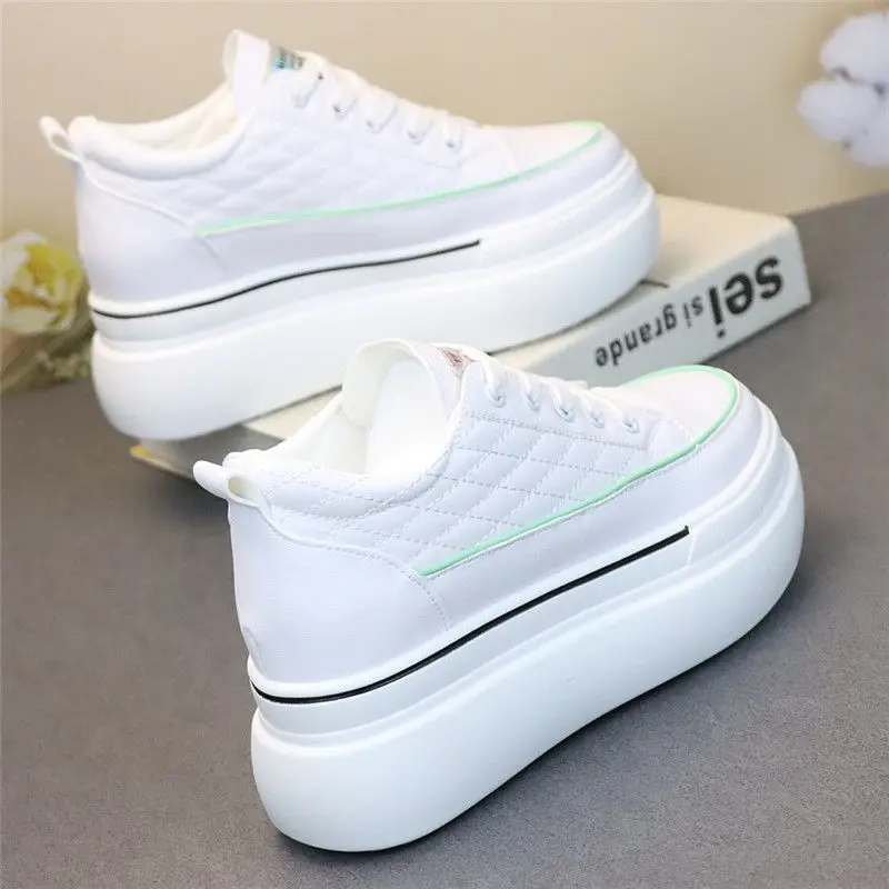 Platform Shoes All-Match Women's Leather Breathable White Shoes Invisible Height Increasing Insole Comfort and Casual Sneakers
Platform Shoes All-Match Women's Leather Breathable White Shoes Invisible Height Increasing Insole Comfort and Casual Sneakers