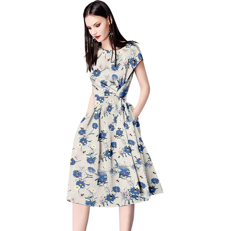 Short-sleeved print top skirt set female summer waist-slimming fashion suit skirt 2022 age reduction two-piece
Short-sleeved print top skirt set female summer waist-slimming fashion suit skirt 2022 age reduction two-piece