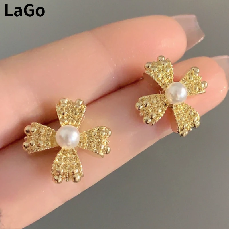 Trendy Jewelry 925 Silver Needle Sweet Korean Temperament Simulated Pearl Metal Earring For Women Wedding Gifts Simply Design
Trendy Jewelry 925 Silver Needle Sweet Korean Temperament Simulated Pearl Metal Earring For Women Wedding Gifts Simply Design