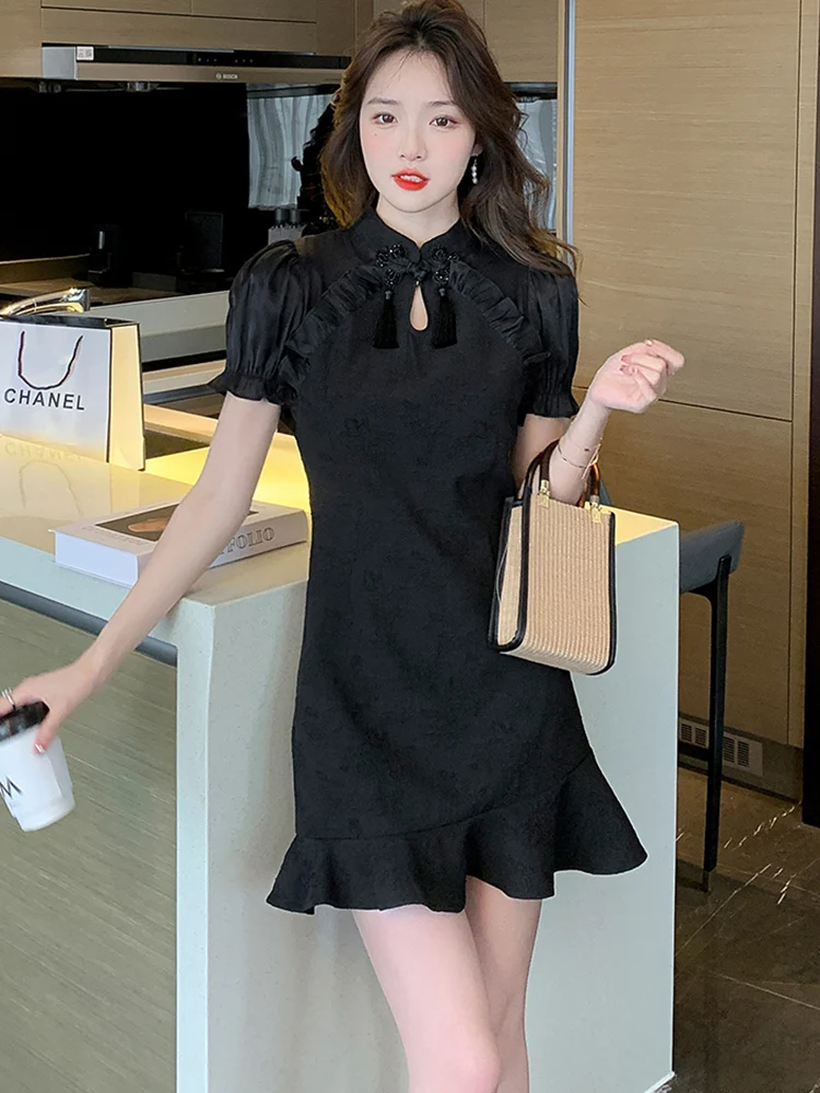 2023 White Jacquard Puff Sleeve Mini Cheongsam Dress Women Black Ruffled Mermaid Dress Summer Korean Elegant Bodycon Night Dress
2023 White Jacquard Puff Sleeve Mini Cheongsam Dress Women Black Ruffled Mermaid Dress Summer Korean Elegant Bodycon Night Dress