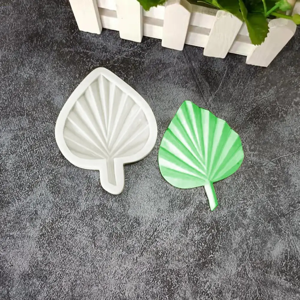 Craft Mold Useful Long Lasting Super Soft Creative Leaf Shaped Cake Dessert Baking Mold for Party Cake Mold Dessert Mold
Craft Mold Useful Long Lasting Super Soft Creative Leaf Shaped Cake Dessert Baking Mold for Party Cake Mold Dessert Mold