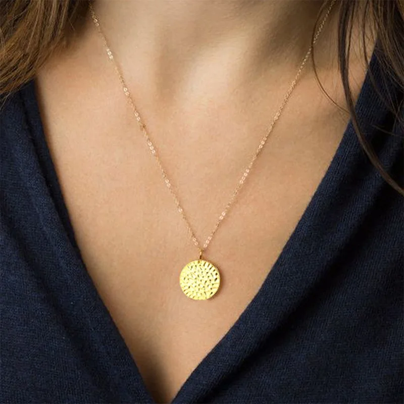European and American Popular Jewelry Stainless Steel Round Lettering Charm Female Necklace
European and American Popular Jewelry Stainless Steel Round Lettering Charm Female Necklace