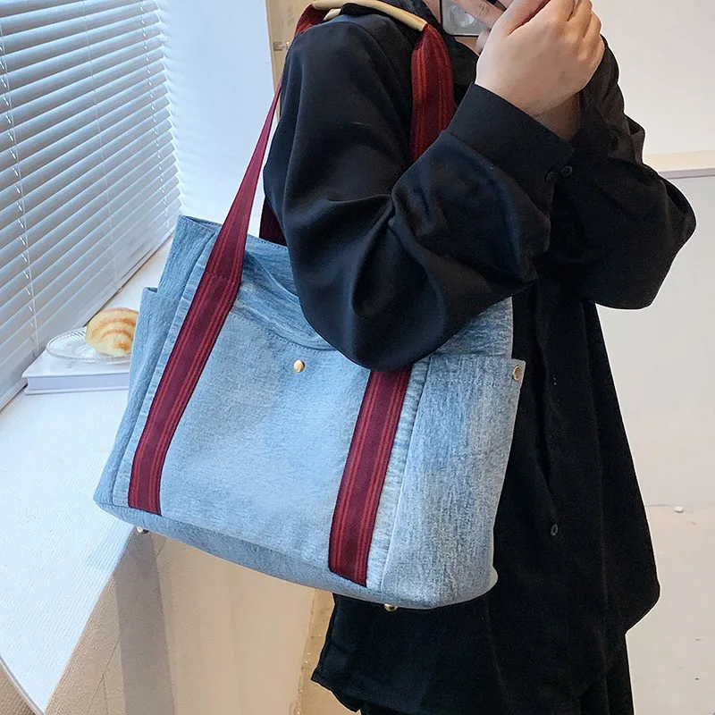 Women's Commuting Fashion Tote Handbag Denim Casual Simple Shoulder Underarm Bags Large Capacity Travel Shopping Storage Satchel
Women's Commuting Fashion Tote Handbag Denim Casual Simple Shoulder Underarm Bags Large Capacity Travel Shopping Storage Satchel