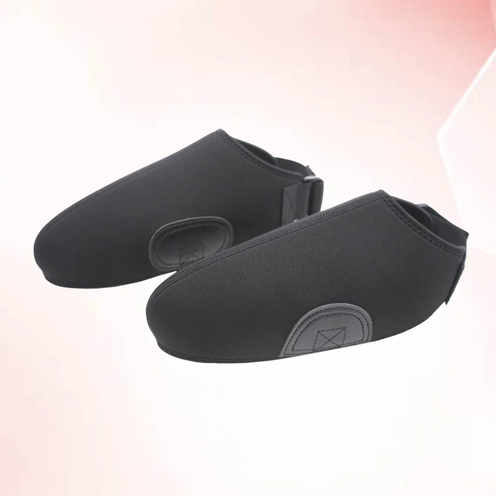 1 Pair of Waterproof Shoe Covers Ski Boot Cover Skates Shoes Cover Nylon Shoes Covers Ski Shoe Cover Skates Shoes Holder 
1 Pair of Waterproof Shoe Covers Ski Boot Cover Skates Shoes Cover Nylon Shoes Covers Ski Shoe Cover Skates Shoes Holder