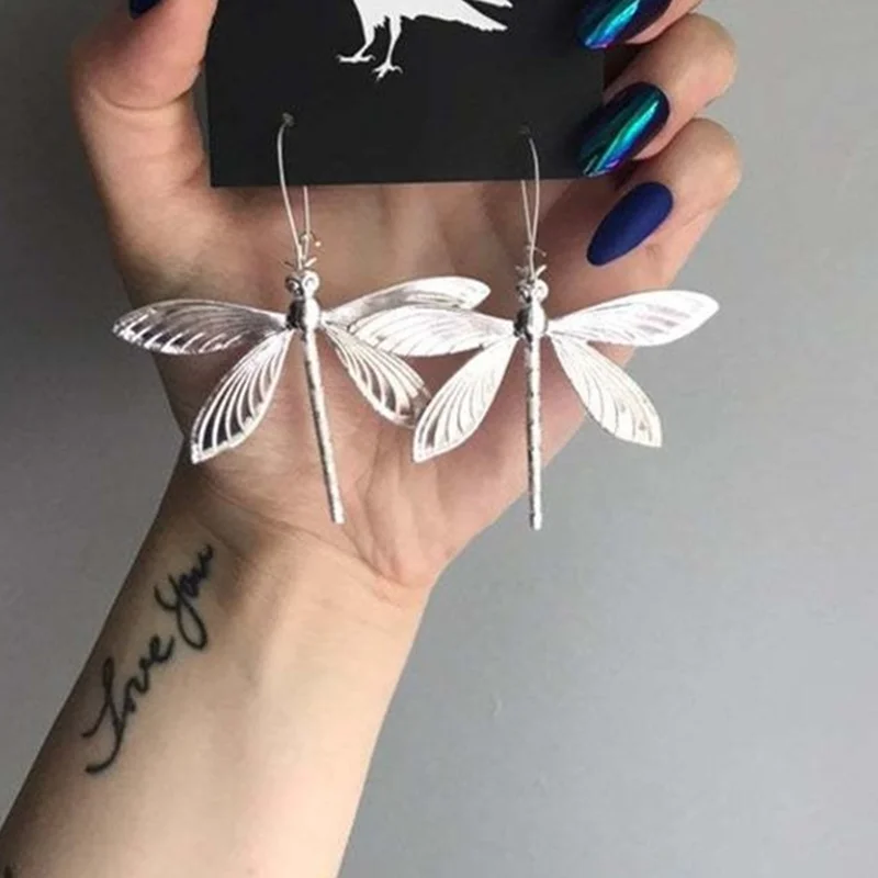Bohemian Ethnic Retro Dragonfly Earrings Plated with Silver Metal Geometric Exquisite Women's Accessories
Bohemian Ethnic Retro Dragonfly Earrings Plated with Silver Metal Geometric Exquisite Women's Accessories