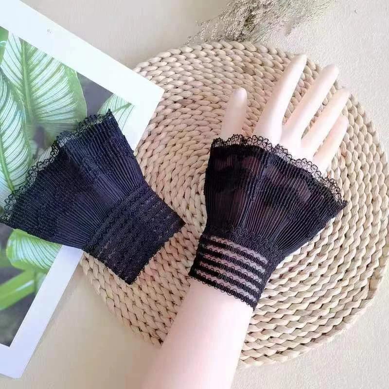 Women Girls Fingerless Gloves Fake Sleeve Sweet Lace Lolita Hand Wrist Cuffs Vintage Short Gloves For Sweater Party Hand Sleeves
Women Girls Fingerless Gloves Fake Sleeve Sweet Lace Lolita Hand Wrist Cuffs Vintage Short Gloves For Sweater Party Hand Sleeves