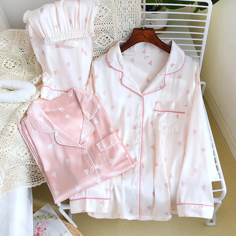 New spring and summer women's pajamas set plus size pajamas luxury love printed silk pajamas home service two-piece suit ladies
New spring and summer women's pajamas set plus size pajamas luxury love printed silk pajamas home service two-piece suit ladies