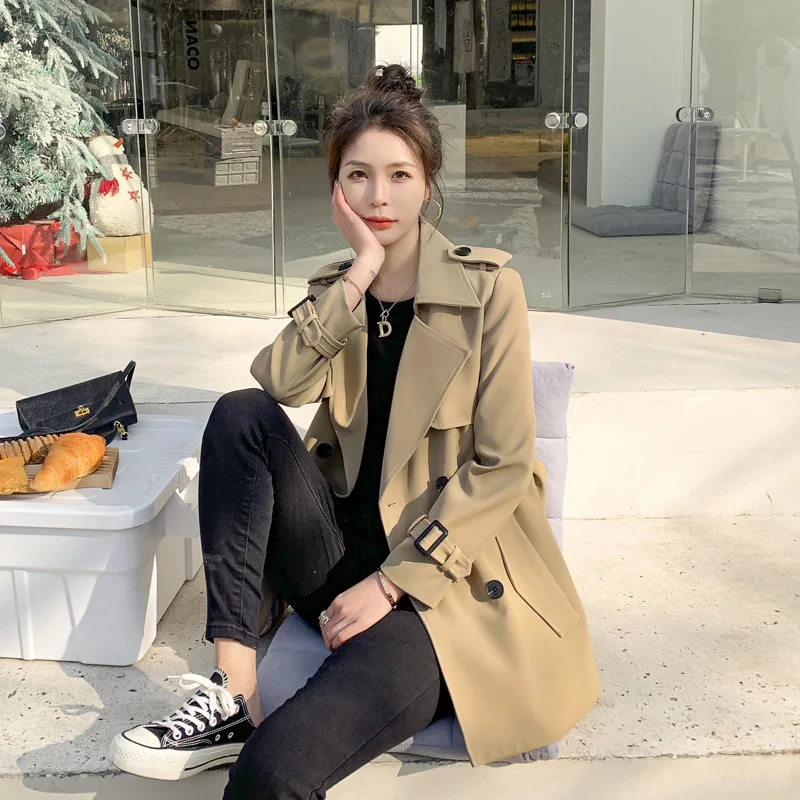 Short Windbreaker Women's 2022 Spring and Autumn New Korean Version Double-breasted Khaki Lace-up High-end Coat Jackets
Short Windbreaker Women's 2022 Spring and Autumn New Korean Version Double-breasted Khaki Lace-up High-end Coat Jackets
