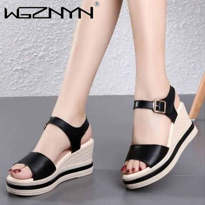 2022 Fashion Summer Shoes Woman Platform Sandals Women Soft Leather Casual Open Toe Gladiator Wedges Trifle Mujer Women Shoes
2022 Fashion Summer Shoes Woman Platform Sandals Women Soft Leather Casual Open Toe Gladiator Wedges Trifle Mujer Women Shoes