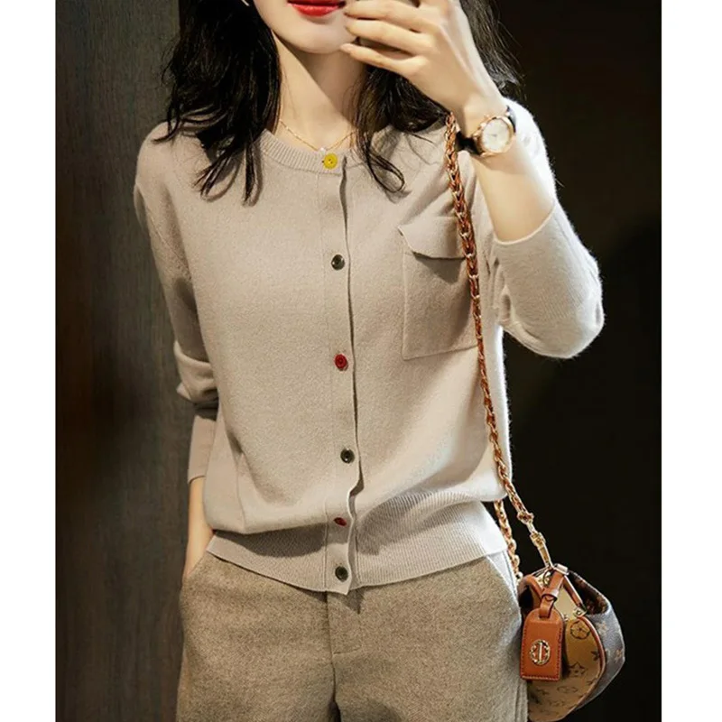 Simple Colorful Button Round Neck Long Sleeve Cardigan Women's Autumn Fashion Outerwear Wool Knitted Coat Sweater
Simple Colorful Button Round Neck Long Sleeve Cardigan Women's Autumn Fashion Outerwear Wool Knitted Coat Sweater