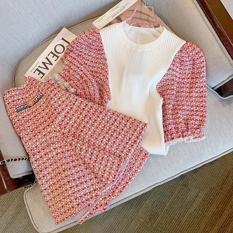 Fake Two Piece Short Sleeve Knitted Sweater Contrast Patchwork Round Shirts Mini Tweed Plaid Skirts 2022 Fashion Sets Summer
Fake Two Piece Short Sleeve Knitted Sweater Contrast Patchwork Round Shirts Mini Tweed Plaid Skirts 2022 Fashion Sets Summer