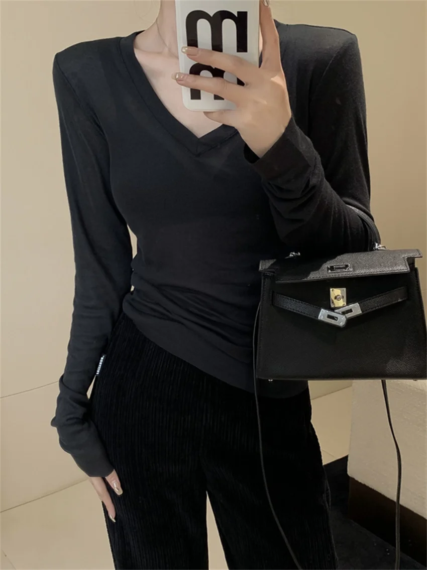 Alien Kitty Black Skinny T-Shirts Women V-Neck Solid Autumn Chic Fashion 2022 New OL Casual Elastic Sunscreen Bottoming Tees
Alien Kitty Black Skinny T-Shirts Women V-Neck Solid Autumn Chic Fashion 2022 New OL Casual Elastic Sunscreen Bottoming Tees