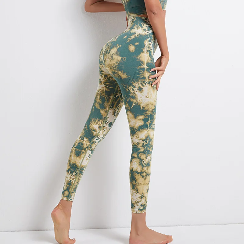 Seamless yoga pants female tie-dye printing high waist and buttock sports running workout pants big yards leggings
Seamless yoga pants female tie-dye printing high waist and buttock sports running workout pants big yards leggings