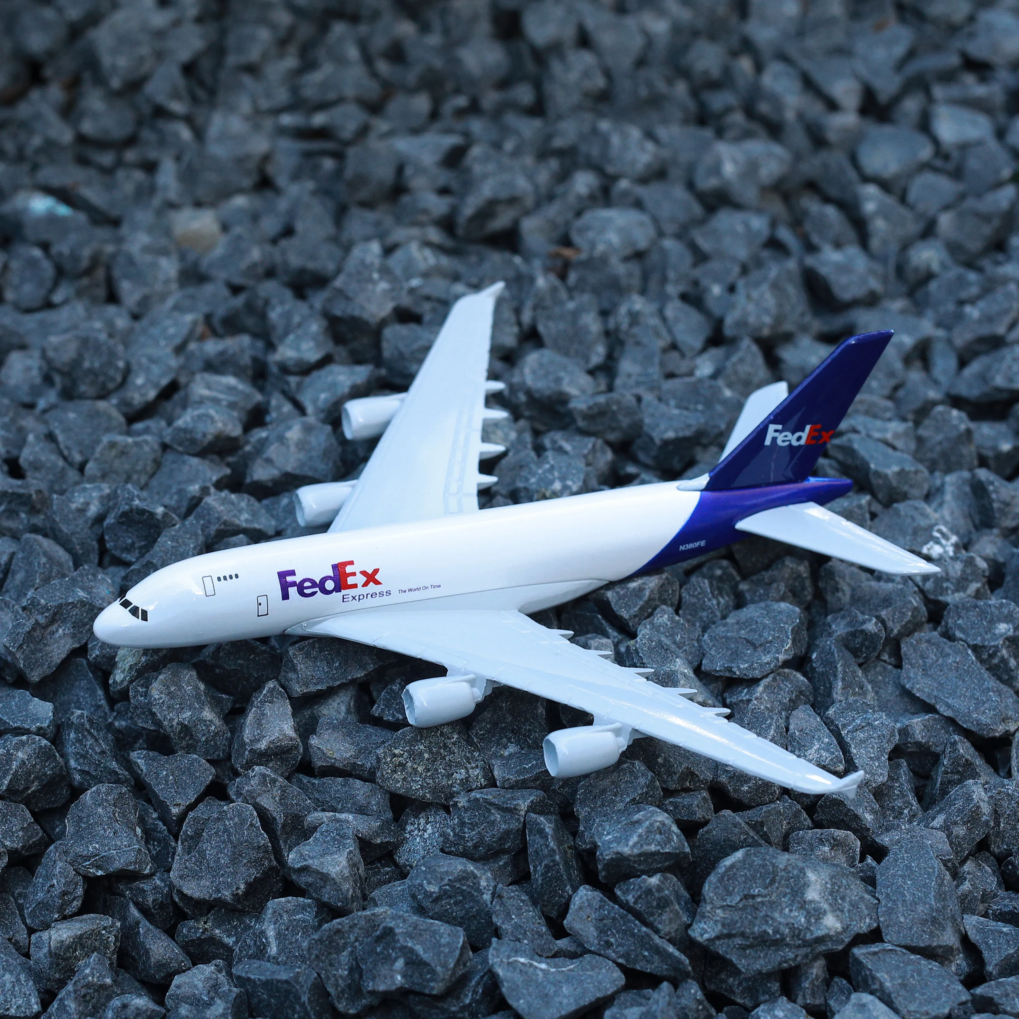 Fedex A380 Airlines Airplane Metal Diecast Model 15cm Worldwide Aviation Collectible Miniature
Fedex A380 Airlines Airplane Metal Diecast Model 15cm Worldwide Aviation Collectible Miniature
