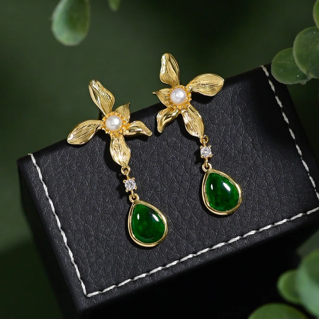 Women's Retro Geometric Flowers Gold-plated Earrings Inlaid with Imitation White/Green Pearl Jade Earring Ear Jewelry E1355
Women's Retro Geometric Flowers Gold-plated Earrings Inlaid with Imitation White/Green Pearl Jade Earring Ear Jewelry E1355