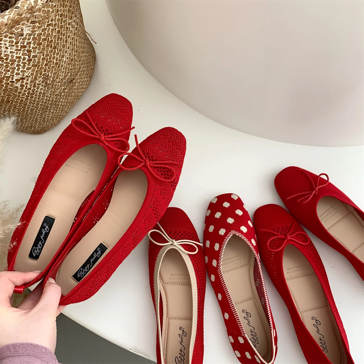 

TINGHON Women Retro Flats French Red Ballet Shoes Bow Knit Lazy Grandma Shoes Shallow Mouth Egg Roll Scoop Loafers Mujer