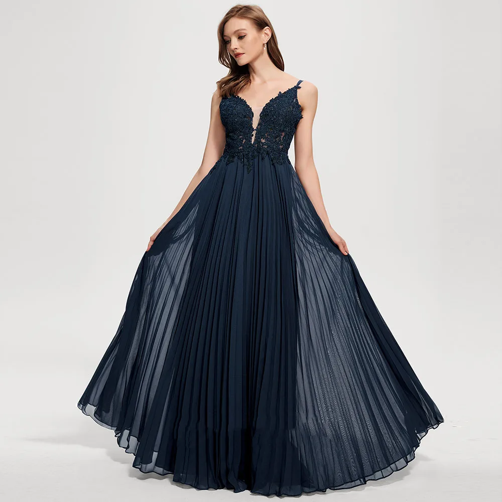 2022 New Navy Blue Tulle Applique Evening Dresses Long Backless Evening Gown Elegant V-Neck A-Line Formal Prom Dress
2022 New Navy Blue Tulle Applique Evening Dresses Long Backless Evening Gown Elegant V-Neck A-Line Formal Prom Dress