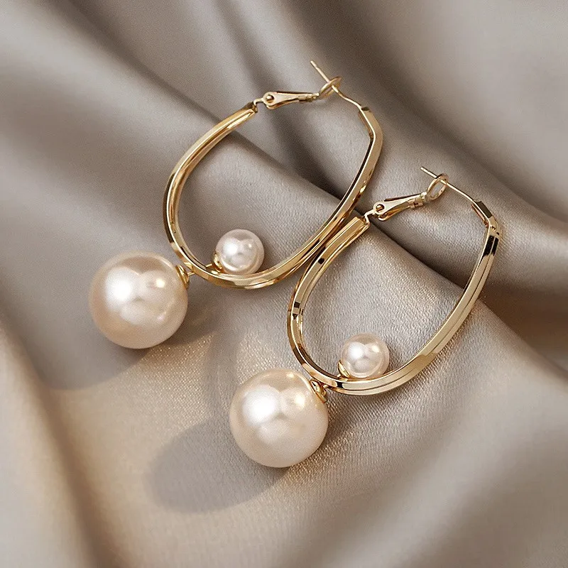 Retro Atmosphere All Match Metal Ring Pearl Pendant Earrings For Women Korean Fashion Earring Daily Birthday Party Jewelry Gifts
Retro Atmosphere All Match Metal Ring Pearl Pendant Earrings For Women Korean Fashion Earring Daily Birthday Party Jewelry Gifts