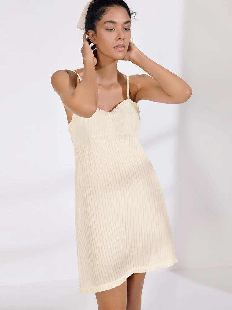 Restve Ruffle Night Dress Women Sexy Beige Spaghetti Strap V Neck Summer Woman Dresses Casual Female Nightwear Elegant 2022
Restve Ruffle Night Dress Women Sexy Beige Spaghetti Strap V Neck Summer Woman Dresses Casual Female Nightwear Elegant 2022