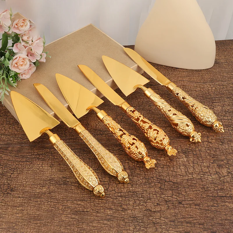 New Western-style baking tool hollow handle triangle pizza shovel cake dessert knife shovel two-piece set
New Western-style baking tool hollow handle triangle pizza shovel cake dessert knife shovel two-piece set