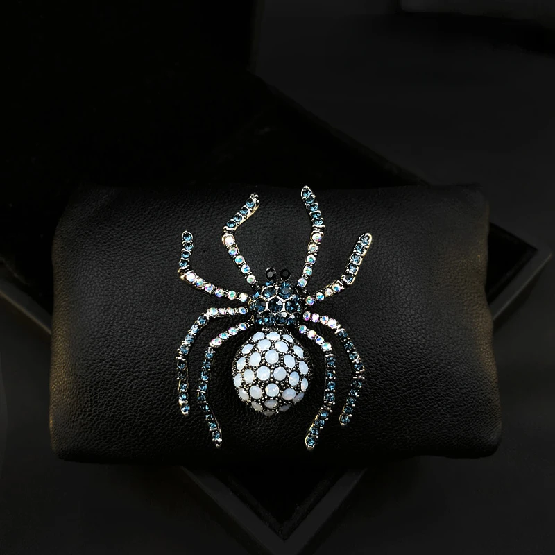 Exquisite Vivid Spider Brooch Korean Style Corsage Luxury Elegant Women Pins Cute Insect Clothes Accessories Rhinestone Jewelry
Exquisite Vivid Spider Brooch Korean Style Corsage Luxury Elegant Women Pins Cute Insect Clothes Accessories Rhinestone Jewelry