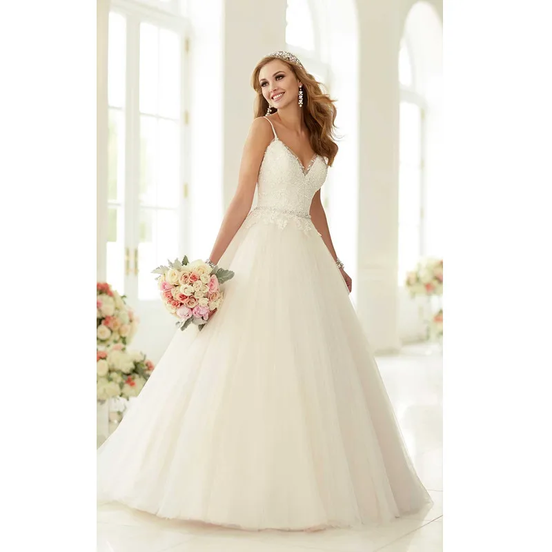 Hot Sale Sexy V Neck Lace Appliques Princess 2018 robe de mariage mariee Vestido Novia bridal gown mother of the bride dresses
Hot Sale Sexy V Neck Lace Appliques Princess 2018 robe de mariage mariee Vestido Novia bridal gown mother of the bride dresses