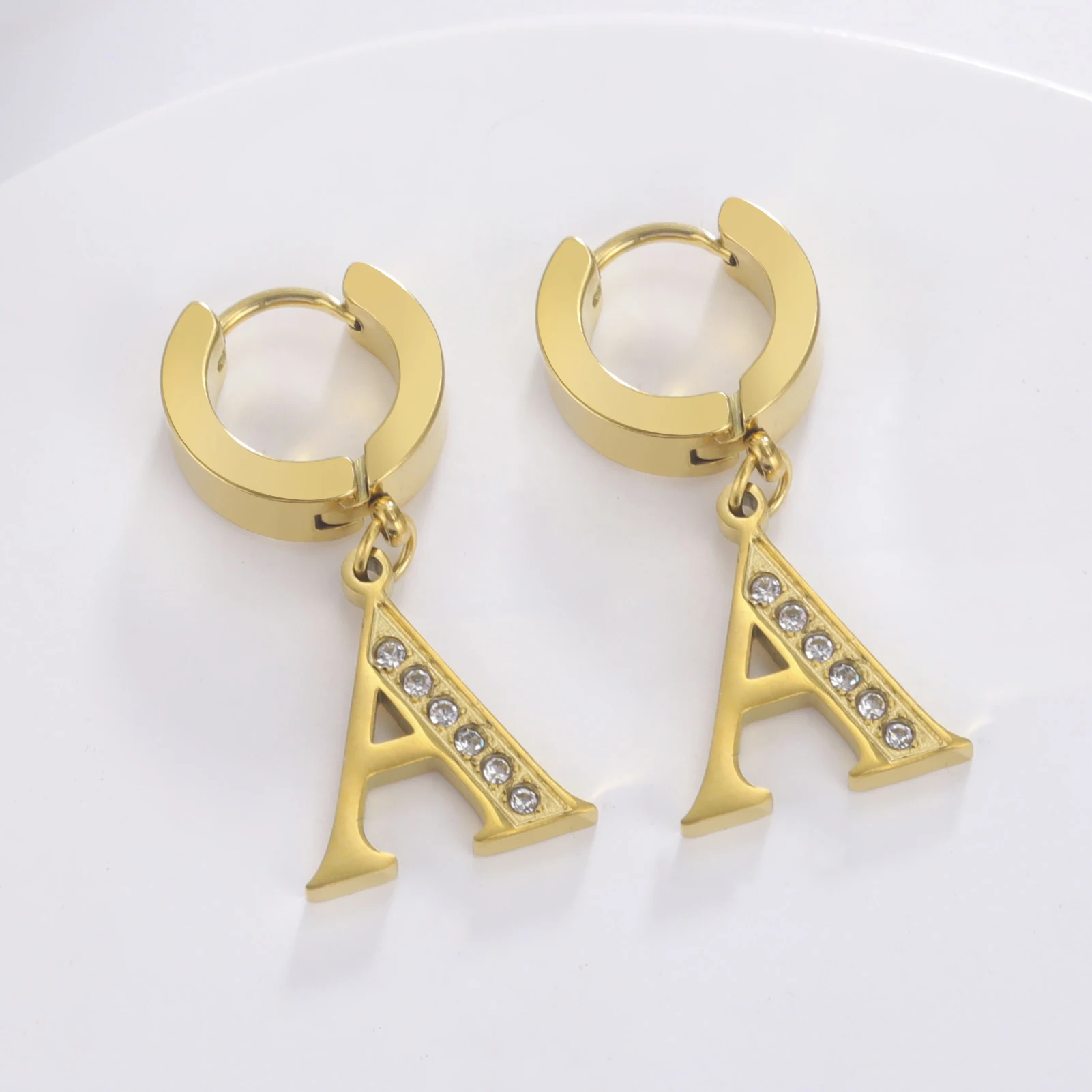 Stainless Steel Terndy Clip Hoop Earrings For Women New Style Simple Letter Ear Buckle Jewerly Party Gifts
Stainless Steel Terndy Clip Hoop Earrings For Women New Style Simple Letter Ear Buckle Jewerly Party Gifts