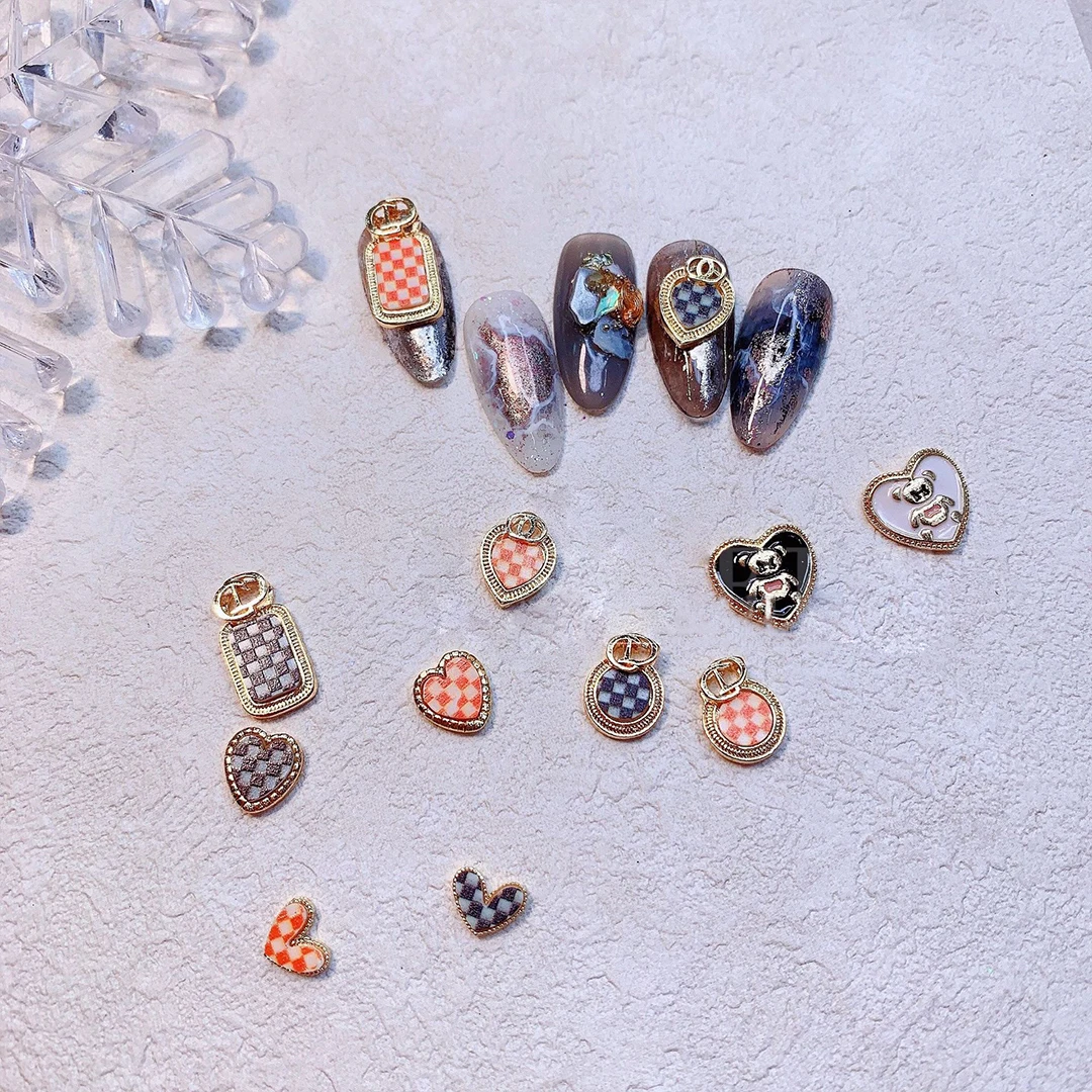 10pcs Nail Heart Charms Checkered Heart Love Nail Art Decorations Accessory Soft Nail Art Jewelry Parts Manicure Accessories
10pcs Nail Heart Charms Checkered Heart Love Nail Art Decorations Accessory Soft Nail Art Jewelry Parts Manicure Accessories