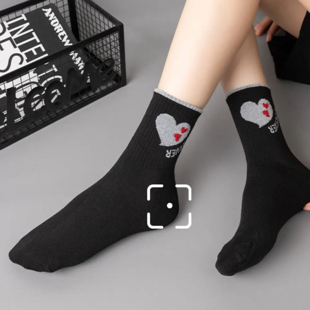 Warm Harajuku Unisex Fashion Letter Sports Korean Style Socks Heart Hosiery Middle Tube Hosiery Female Socks 
Warm Harajuku Unisex Fashion Letter Sports Korean Style Socks Heart Hosiery Middle Tube Hosiery Female Socks