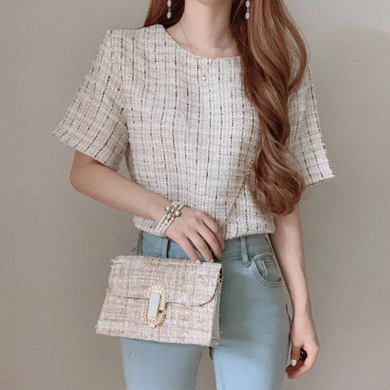 Summer French Vintage Loose Versatile Tweed Round Neck Short Sleeve Plaid Shirt Women's Fashionable Top Fashion T-shirts Woman
Summer French Vintage Loose Versatile Tweed Round Neck Short Sleeve Plaid Shirt Women's Fashionable Top Fashion T-shirts Woman
