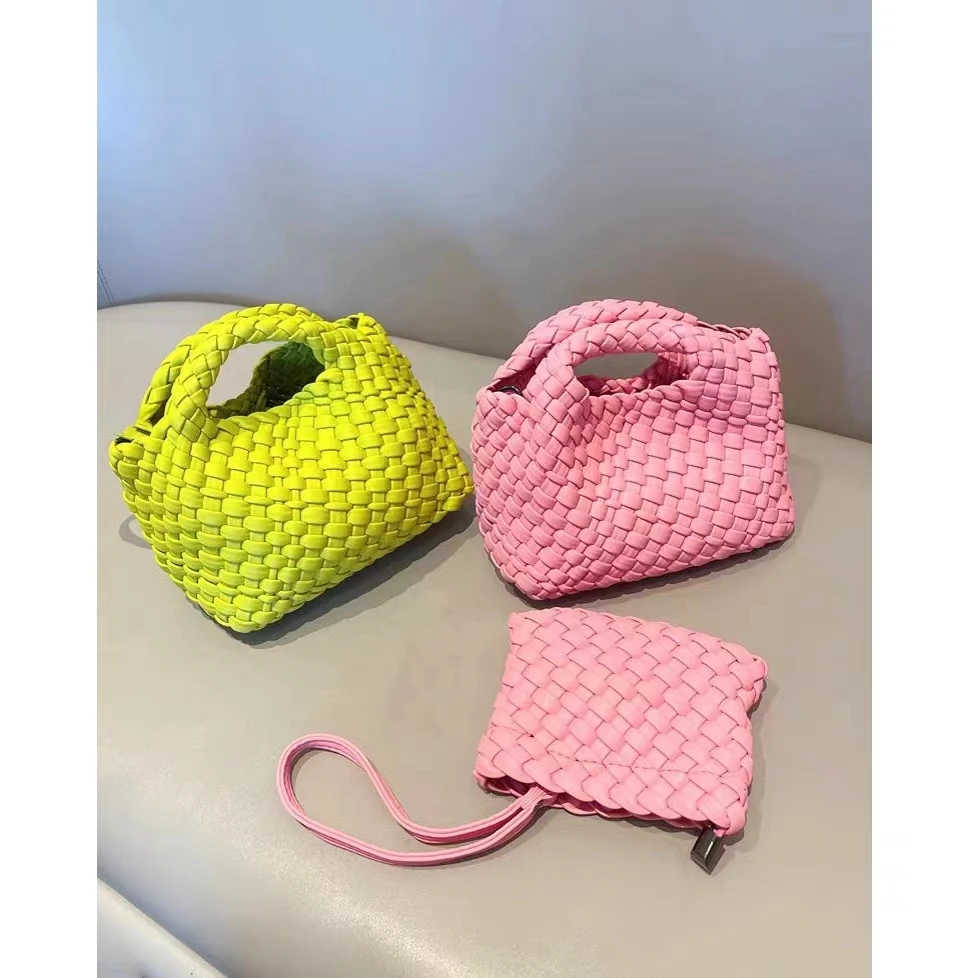 Luxury BVV New Designer Backpack Classic Woven Handbag Women's Vegetable Basket Bag Advanced Handbag Waistpack
Luxury BVV New Designer Backpack Classic Woven Handbag Women's Vegetable Basket Bag Advanced Handbag Waistpack