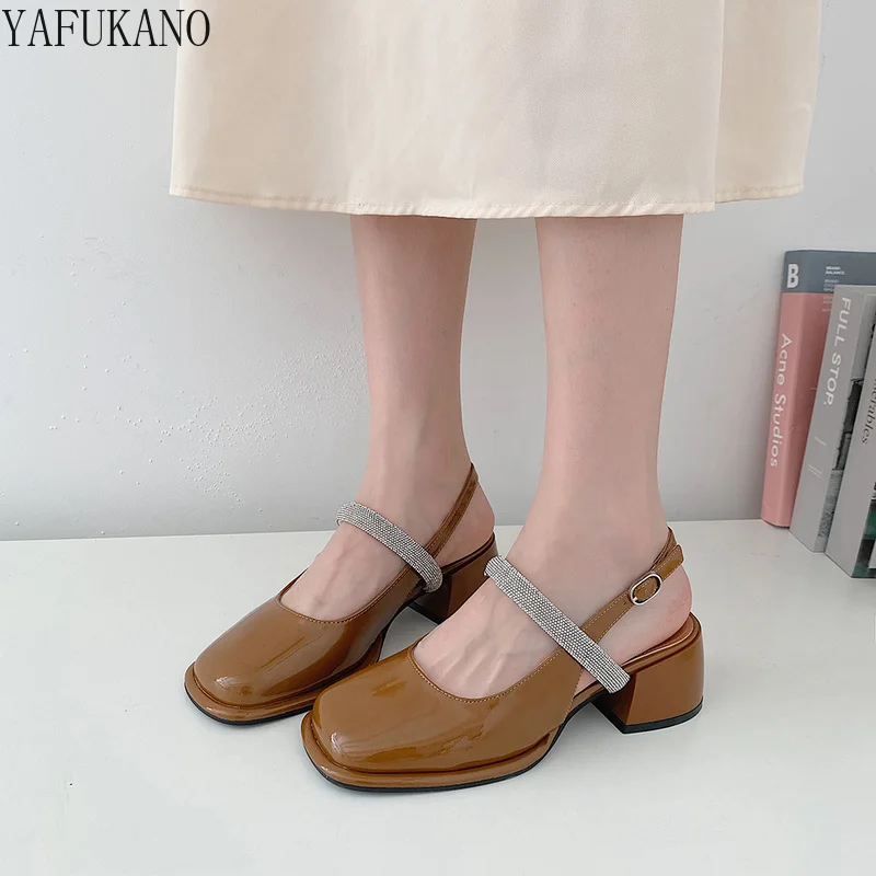 Retro Square Toe Patent Leather Mary Janes Shoes Summer New Chunky Heeled Sandals Rhinestone Decor Party Dress Slingback Pumps
Retro Square Toe Patent Leather Mary Janes Shoes Summer New Chunky Heeled Sandals Rhinestone Decor Party Dress Slingback Pumps