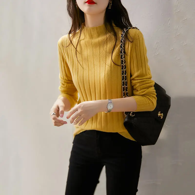 Leggings female autumn and winter half turtleneck knitted top 2023 spring and autumn new all-match sweater
Leggings female autumn and winter half turtleneck knitted top 2023 spring and autumn new all-match sweater