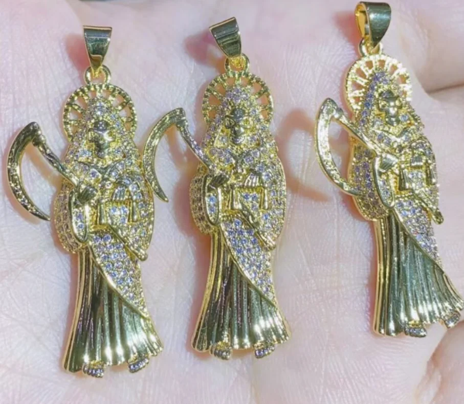 ANGLANG Santa Muerte Pendant Holy Death Cubic Zirconia Gold Colour Jesus Hip Hop Pendant Chain Necklace Bling Party Jewelry
ANGLANG Santa Muerte Pendant Holy Death Cubic Zirconia Gold Colour Jesus Hip Hop Pendant Chain Necklace Bling Party Jewelry