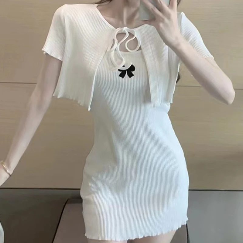 Short-Sleeved Knitted Fashion Summer Women'S Top Korean Style Beautiful Bow Embroidery Slim Bottoming Vest Skirt Two-Piece Set
Short-Sleeved Knitted Fashion Summer Women'S Top Korean Style Beautiful Bow Embroidery Slim Bottoming Vest Skirt Two-Piece Set
