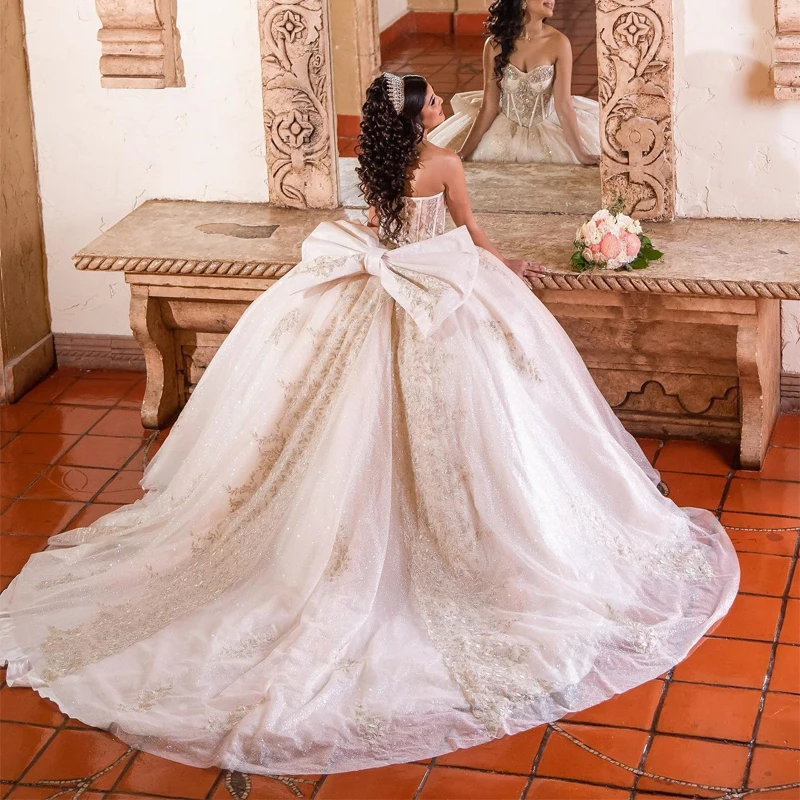 Ivory Long Sleeved Ball Gown Quinceanera Dresses 15 Years Sexy Off-Shoulder Applique Lace Tulle Formal Princess Birthday Gowns
Ivory Long Sleeved Ball Gown Quinceanera Dresses 15 Years Sexy Off-Shoulder Applique Lace Tulle Formal Princess Birthday Gowns
