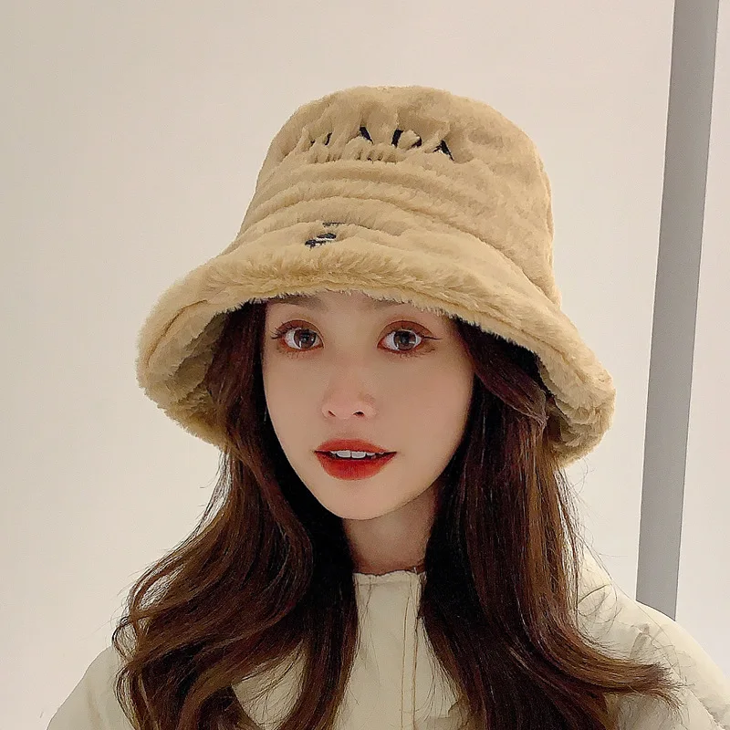 New Embroidery Letters Solid Color Hat Student Fashion Warm Autumn and Winter Hat Female Big Brim Bucket Hat
New Embroidery Letters Solid Color Hat Student Fashion Warm Autumn and Winter Hat Female Big Brim Bucket Hat