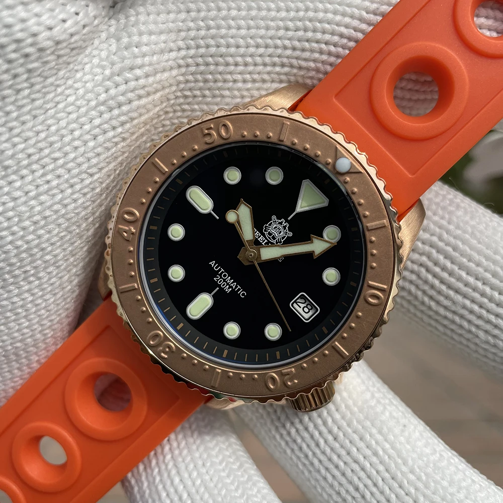SD1996S Steeldive Brand New Rubber Strap Bronze Bezel 200M Waterproof Automatic Dive Watch NH35 Movement
SD1996S Steeldive Brand New Rubber Strap Bronze Bezel 200M Waterproof Automatic Dive Watch NH35 Movement