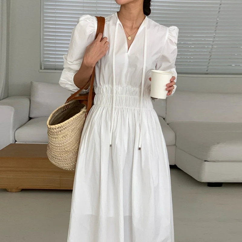 Clothland Women Sweet Midi Dress V Neck Long Sleeve Elastic Waist White Black A Line Autumn Chic Dresses Vestido Mujer QC852
Clothland Women Sweet Midi Dress V Neck Long Sleeve Elastic Waist White Black A Line Autumn Chic Dresses Vestido Mujer QC852
